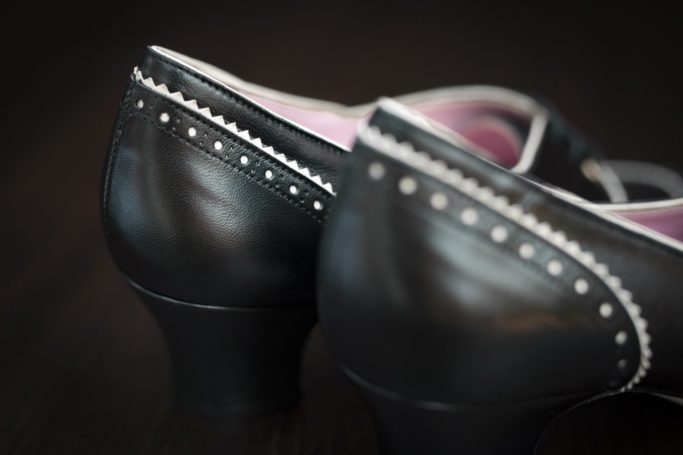 JITTERDOLL Black – Bild 6