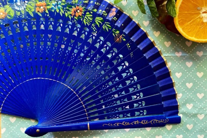 Hand-Fan "GARDENIAS" Blue