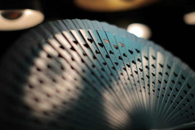 Wooden Hand-Fan "Luck" Blue 3