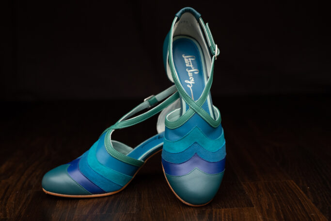 Vintage heels with a comfortable fit and a well placed, 6cm heel