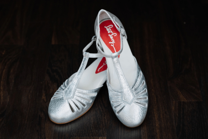 RIVIERA FLAT Hologram