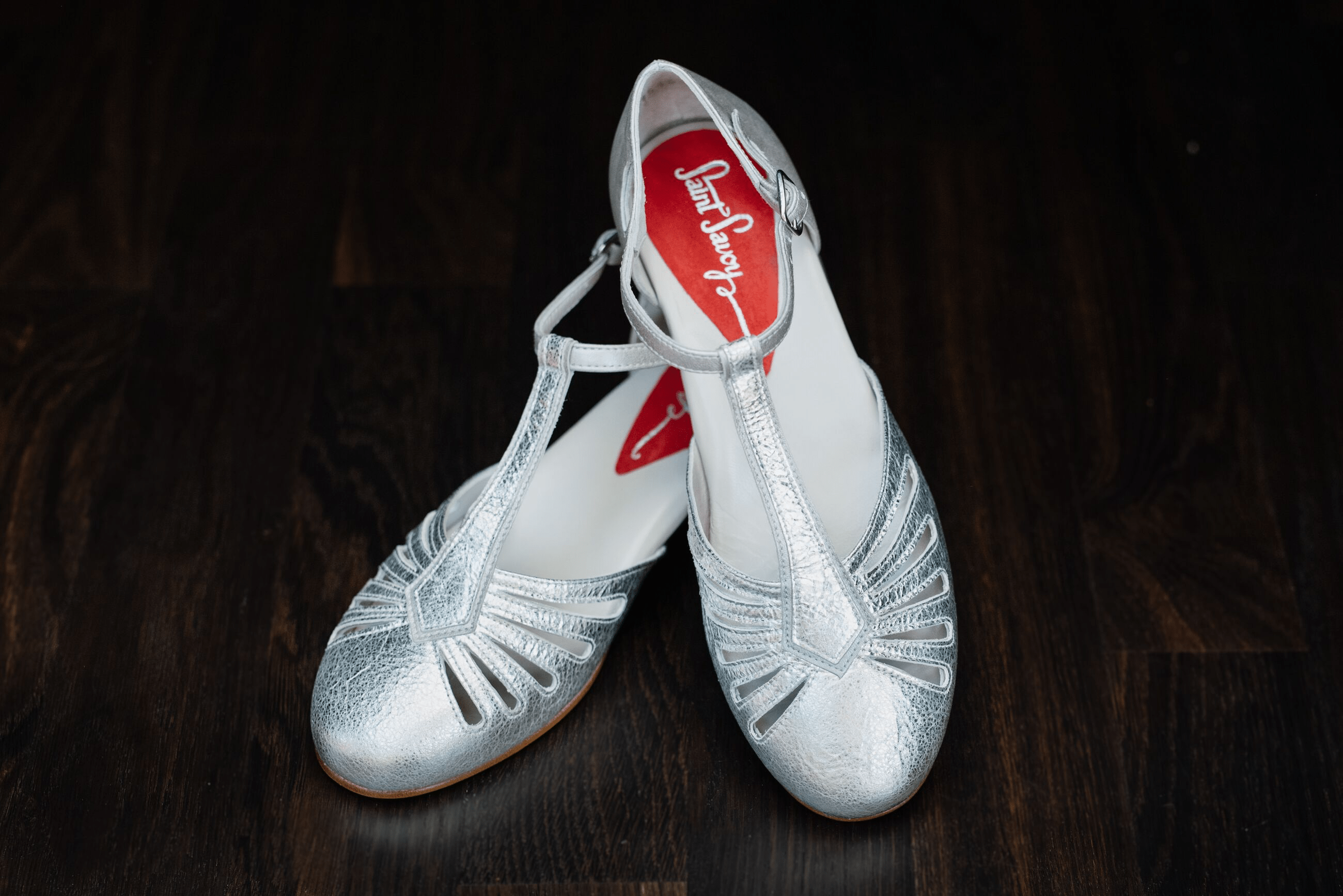 RIVIERA FLAT Hologram