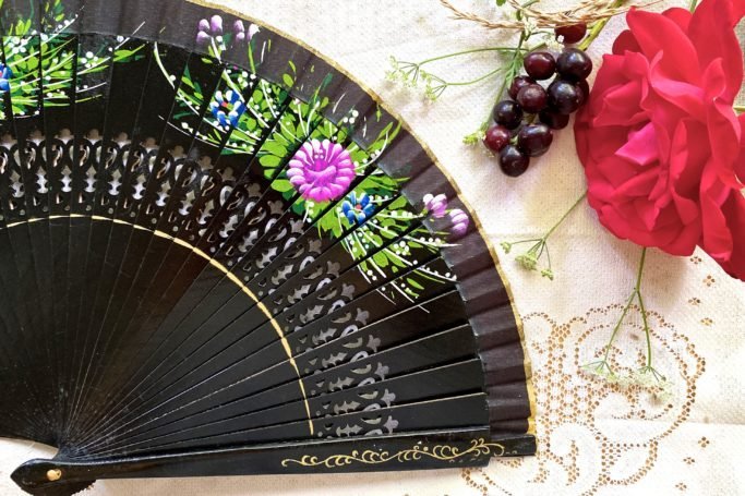 Hand-Fan "GARDENIAS" Black Gold