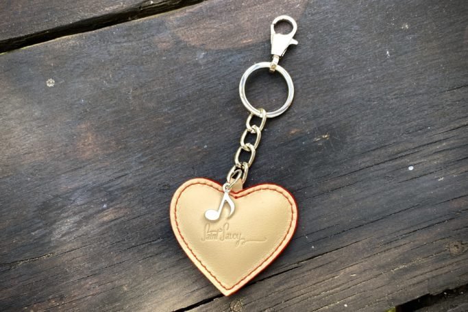 Keychain "MUSIC LOVER" Beige