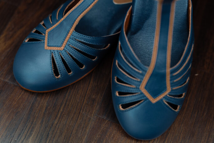 Comfortable and stylish flats with arch support and padded footbed. Retro elegant and great for dancing