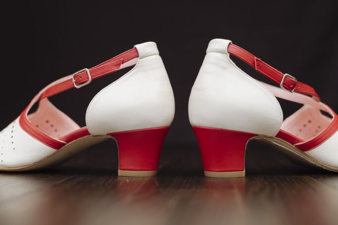 Vintage Style Retro Shoe CINEMA Milkshake Saint Savoy Red Cream