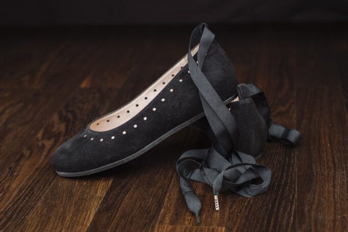 Ribbon Ballerina Black Raven