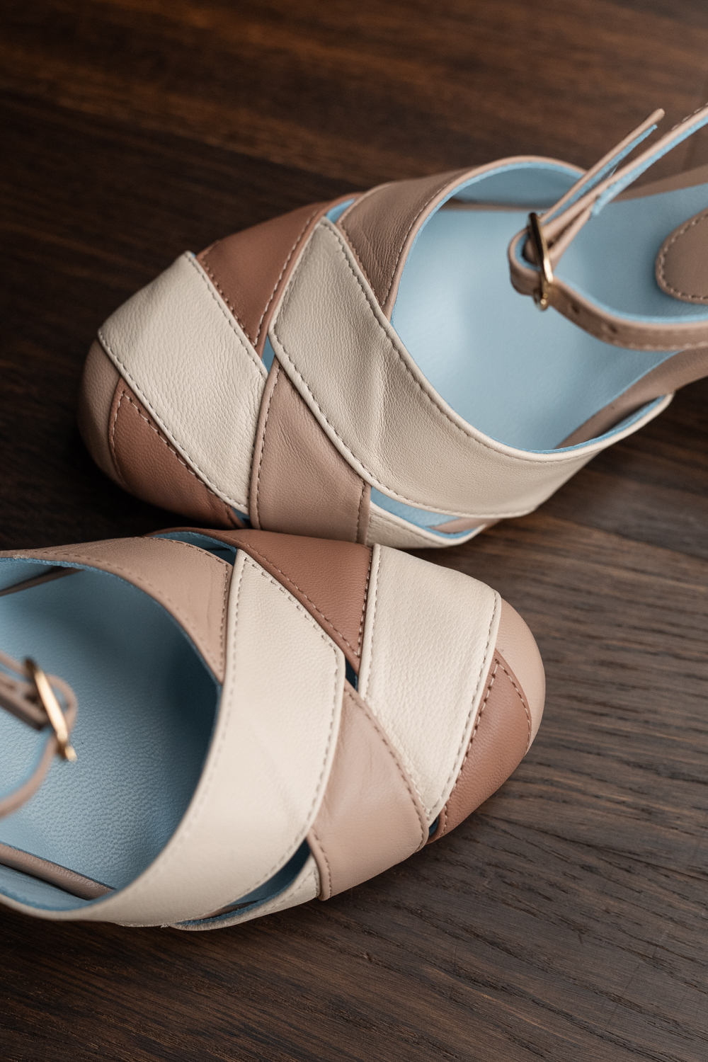 TONIC Seashells beige white brown ladies vintage style shoe
