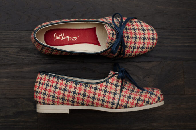 Comfortable and cute flats For your vintage style