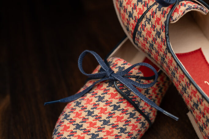 Textile, mesh, vegan with natural rubber sole, hand made in Europe