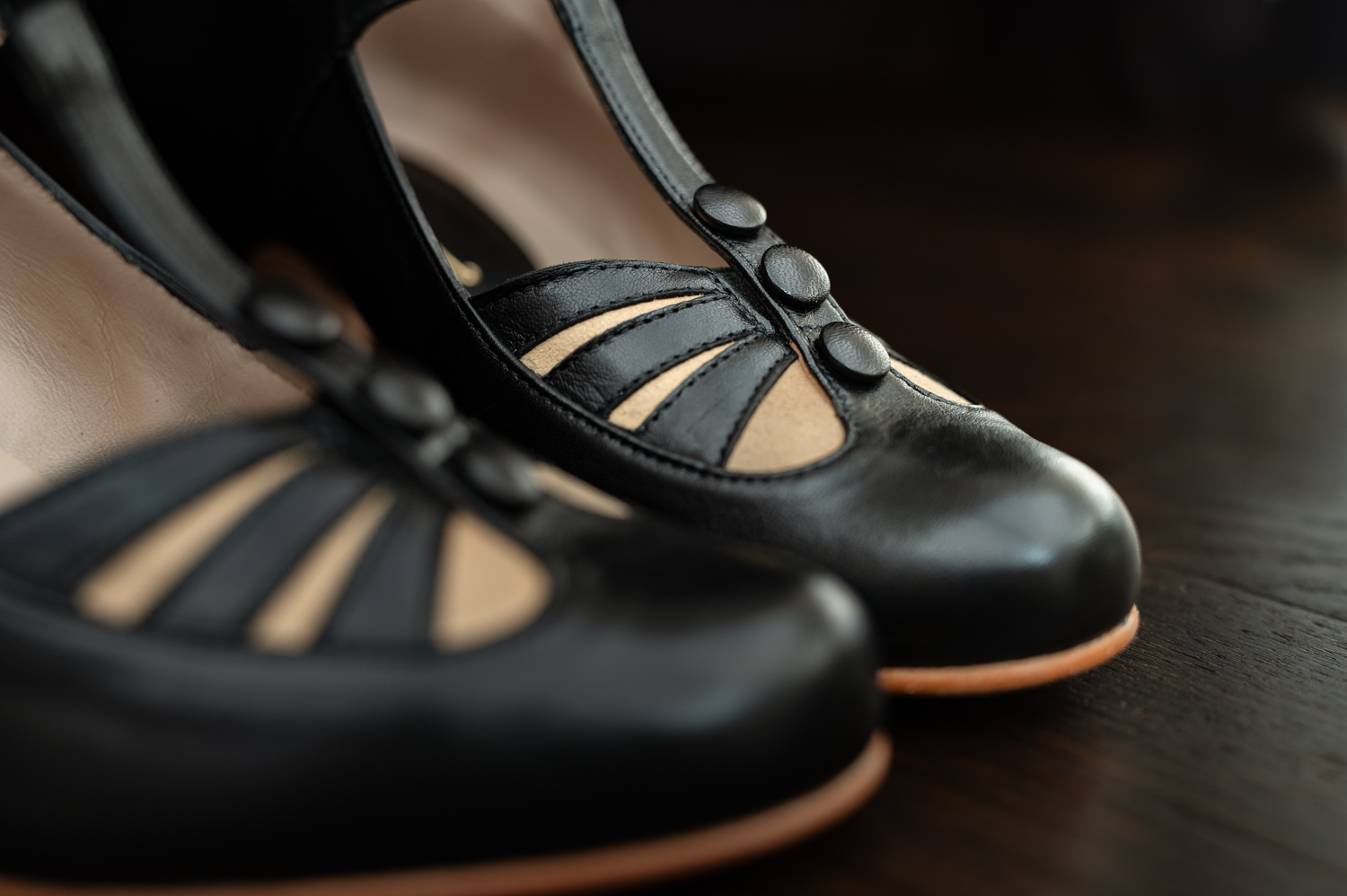 Vintage reproduction authentic vintage style ladies shoe, dance shoe, wedding shoe, lindy hop, swing dance, Balboa shoe
