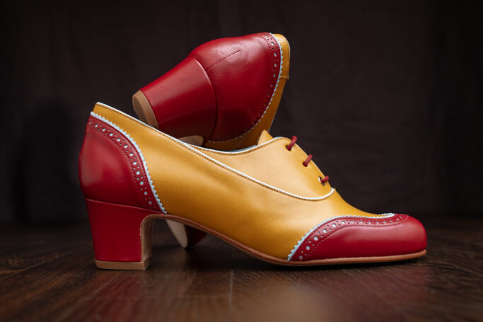 JITTERDOLL Blood, Sweat and Tears,  mid heel retro shoes, dance shoe, vintage style, ladies brogue shoes
