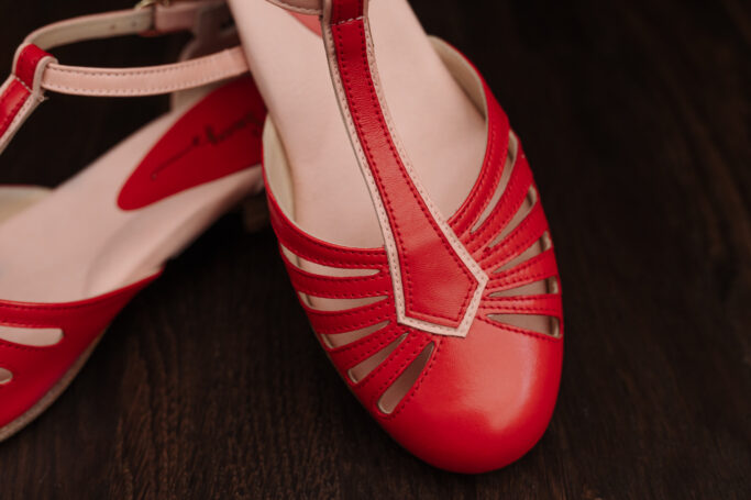 Retro shoes, comfortable sandals, vintage style flats, made in Europe