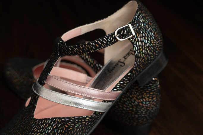 Handmade with ethically sourced European components in Spain. Worldwide shipping from Austria